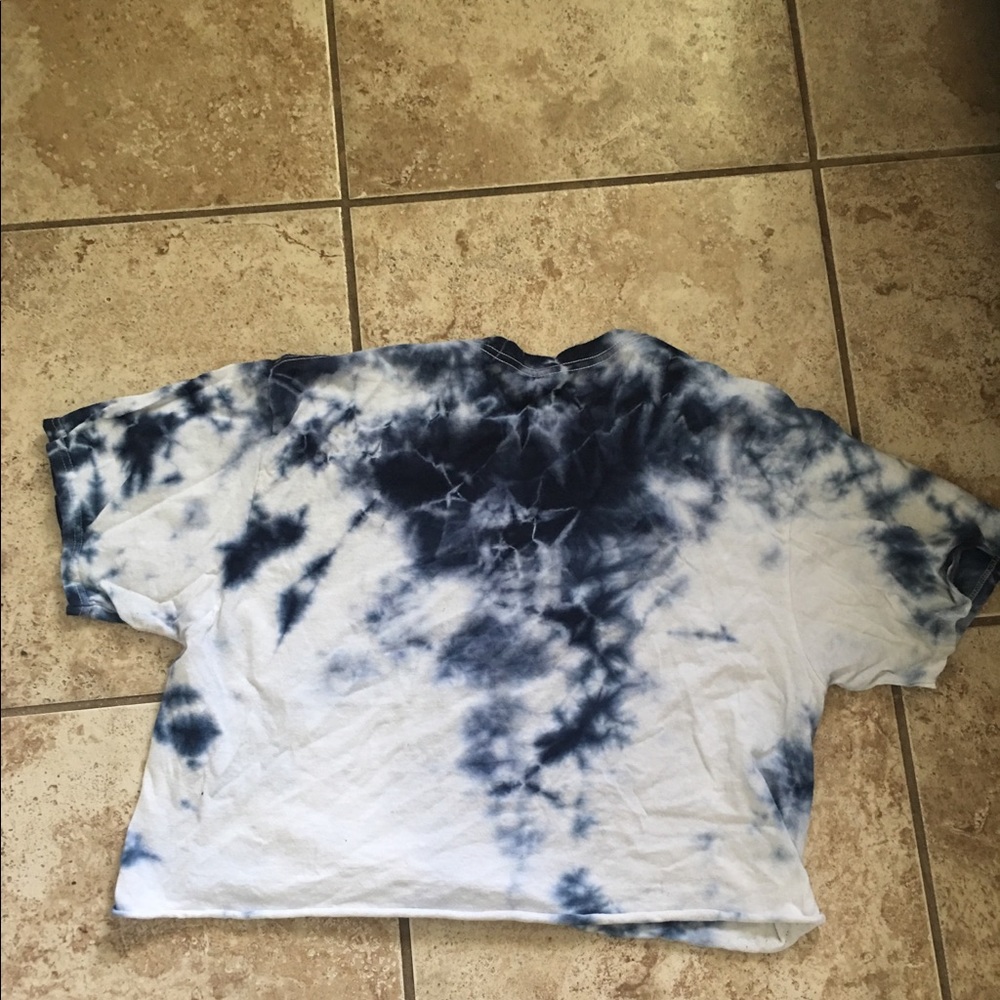 Crop Top - Picture 2 of 3